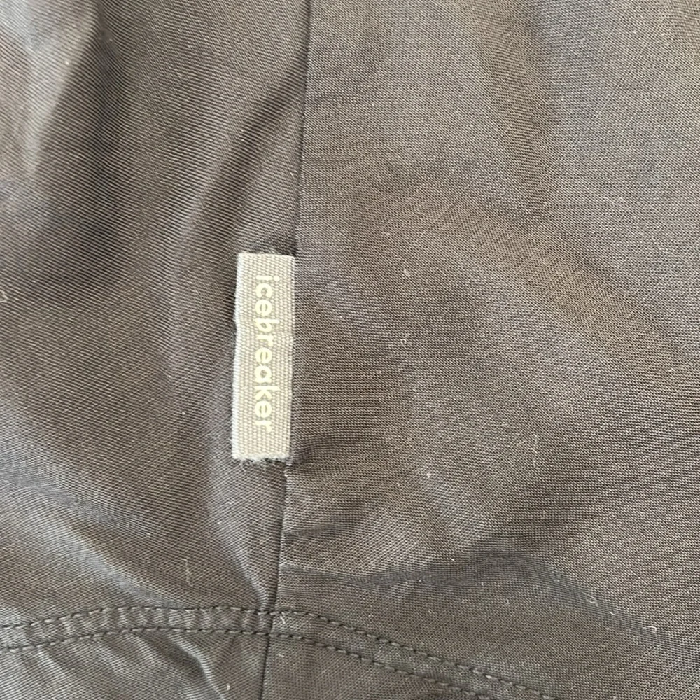 Women's Icebreaker Merino Blend 125 Cool Lite Skort in Black, Size M - Picture 4 of 9
